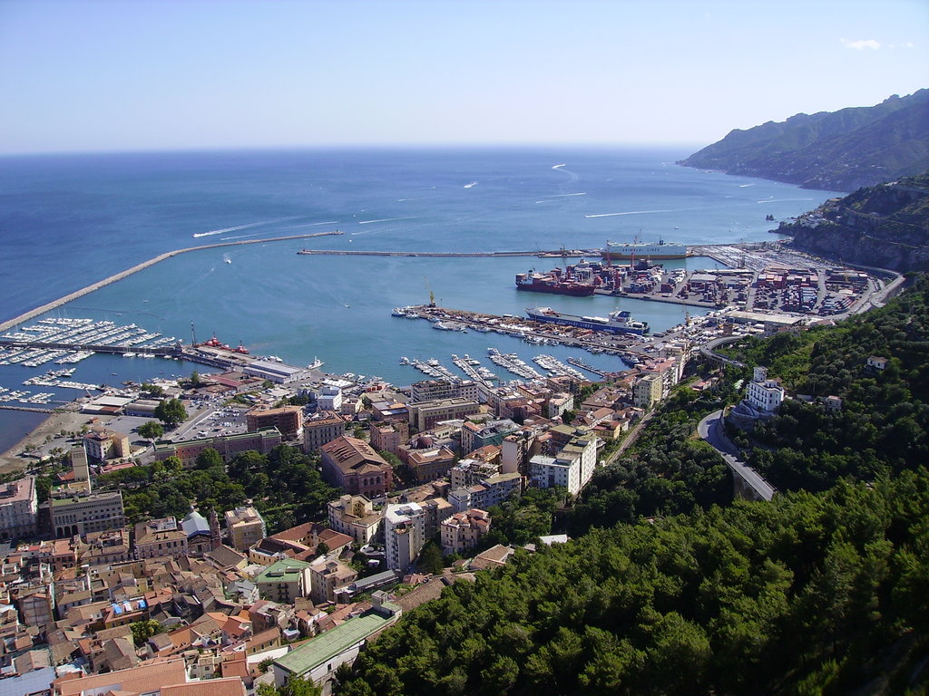 Panorama da Castello di Arechi - Di Mattatoio5 - Opera propria, Pubblico dominio, https://commons.wikimedia.org/w/index.php?curid=2221318