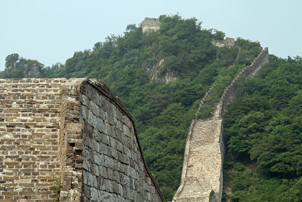 Une della ripide salite lungo la sezione della Grande Muraglia a Jiankou, By Ronnie Macdonald from Chelmsford, United Kingdom - Jiankou 26, CC BY 2.0, https://commons.wikimedia.org/w/index.php?curid=25807798