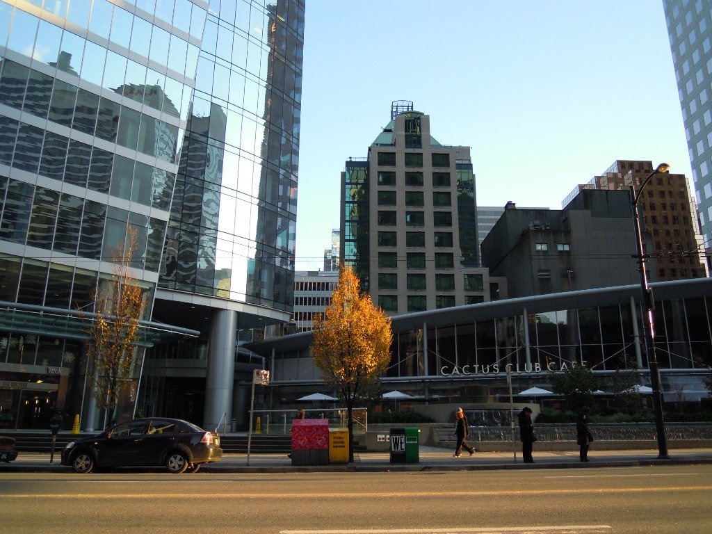 Bentall 5 (by Reg Natarajan, CC BY 2.0 - https://www.flickr.com/photos/regnatarajan/5197356379/ )