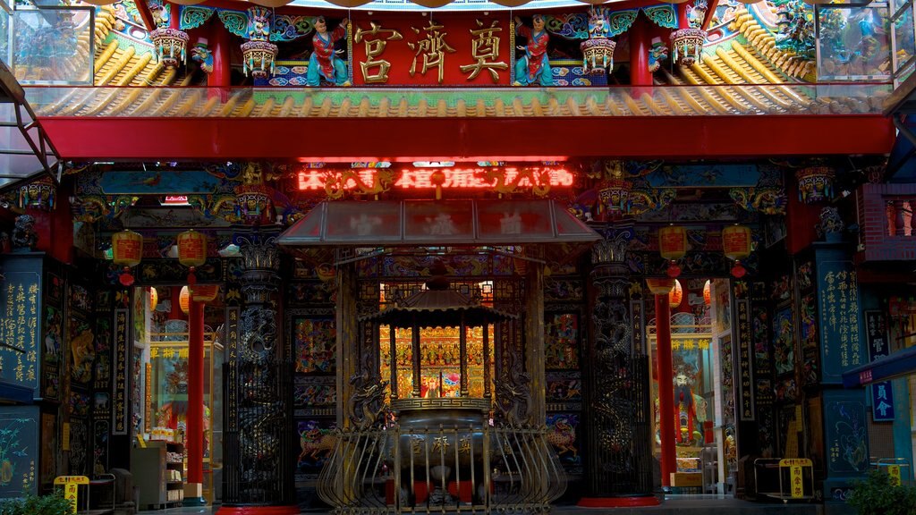 Temple Dianji mettant en vedette un temple ou un lieu d’adoration et éléments du patrimoine