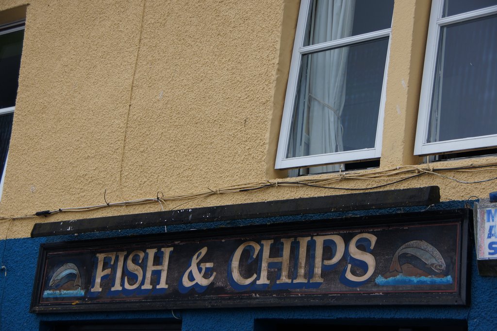 Fish & Chips (Martin Abegglen, CC BY-SA 2.0 - https://www.flickr.com/photos/twicepix/4777256494/ )