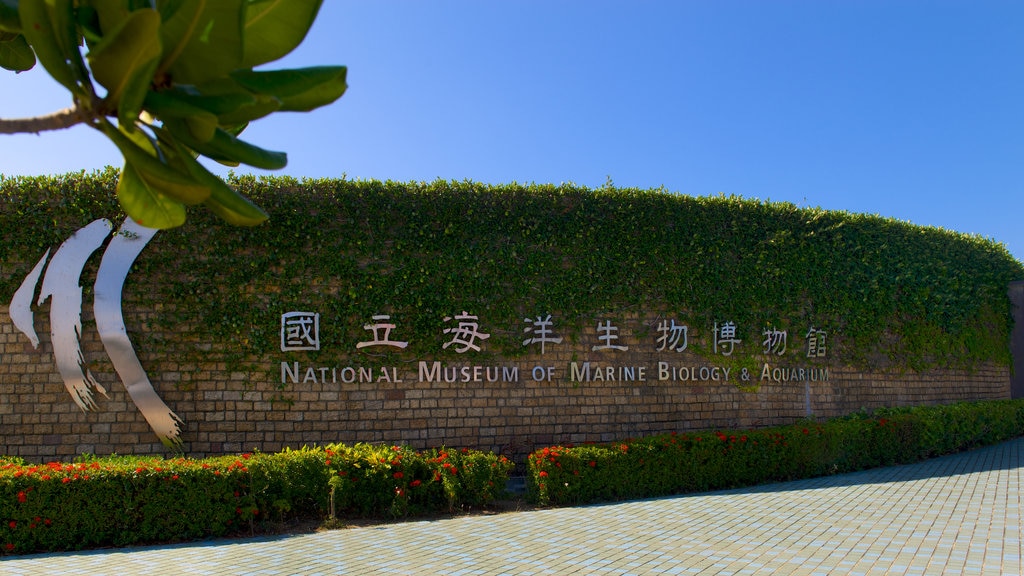 National Museum of Marine Biology and Aquarium que inclui sinalização