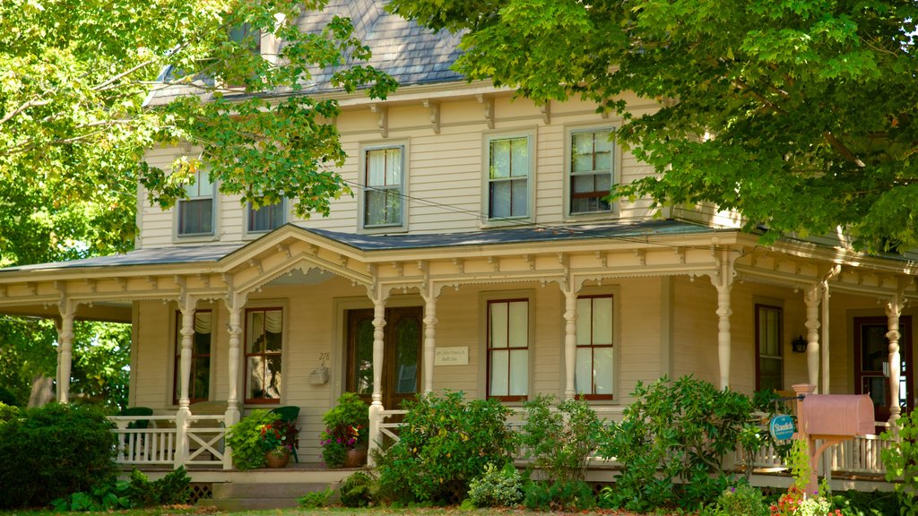 Wethersfield que incluye patrimonio de arquitectura y una casa