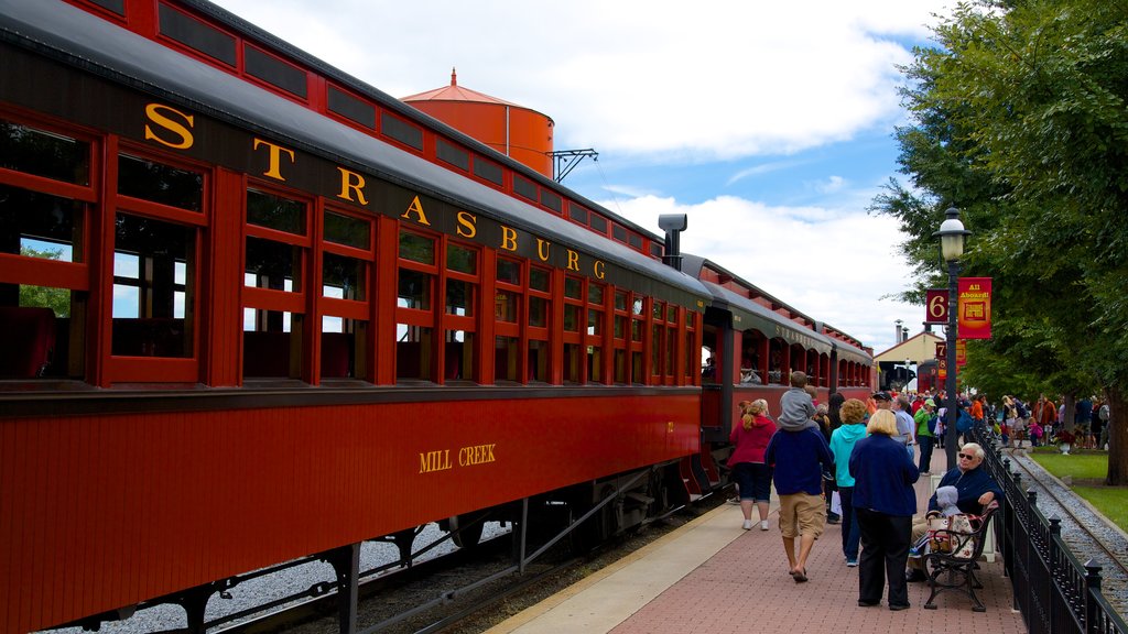 พิพิธภัณฑ์รถไฟของเล่นแห่งชาติ ซึ่งรวมถึง สิ่งของเกี่ยวกับการรถไฟ