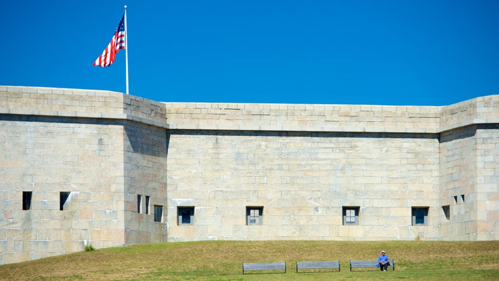 Fort Trumbull State Park que incluye arquitectura patrimonial