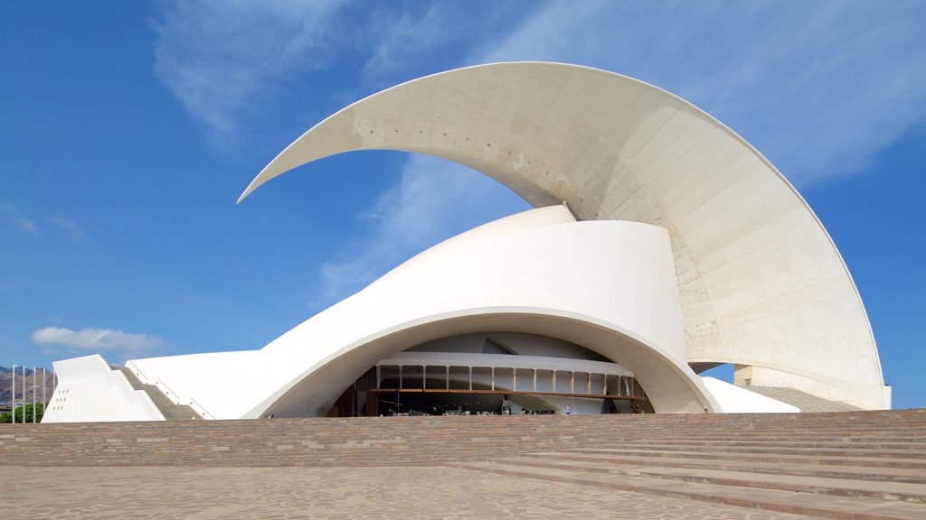 Auditorio de Tenerife que incluye arquitectura moderna