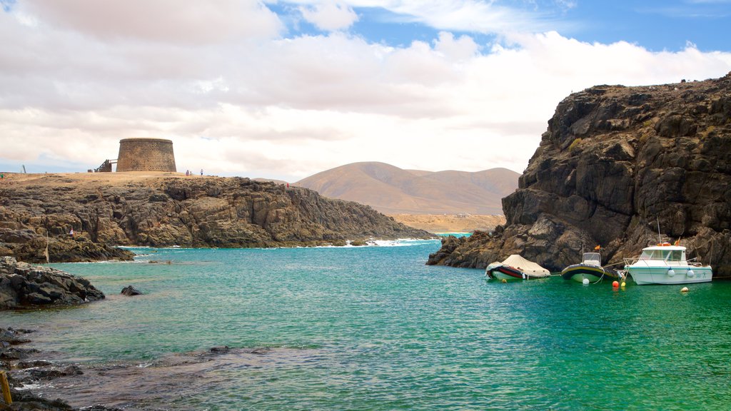 El Cotillo mostrando canoagem, litoral acidentado e paisagens litorâneas