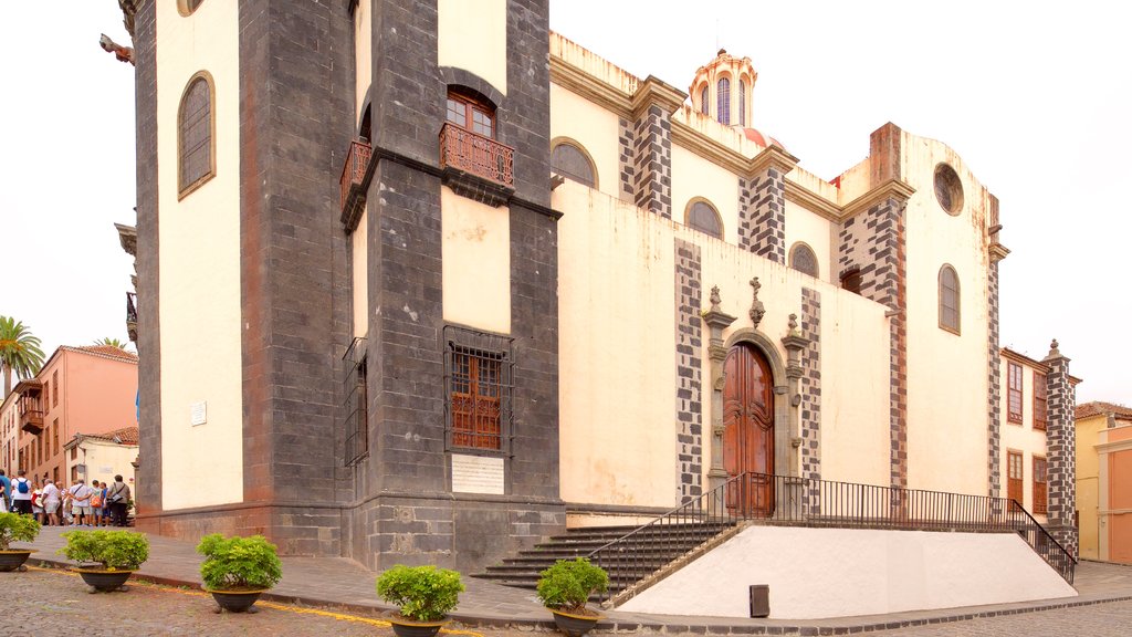 La Orotava mostrando uma igreja ou catedral e arquitetura de patrimônio