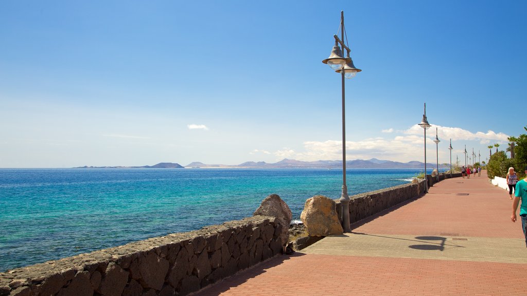 Playa Blanca showing general coastal views