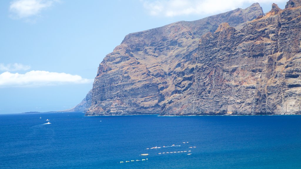 Los Gigantes showing rocky coastline and general coastal views