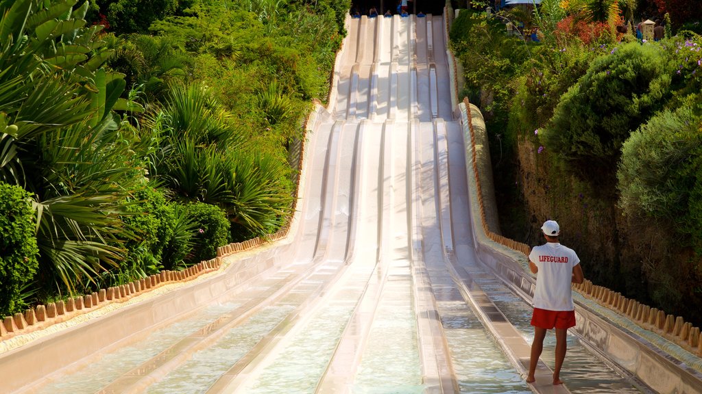 Siam Water Park og byder på et vandland