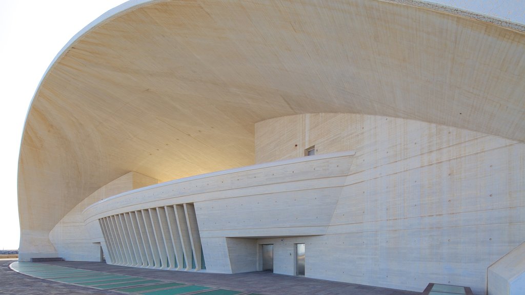 Auditório de Tenerife que inclui arquitetura moderna