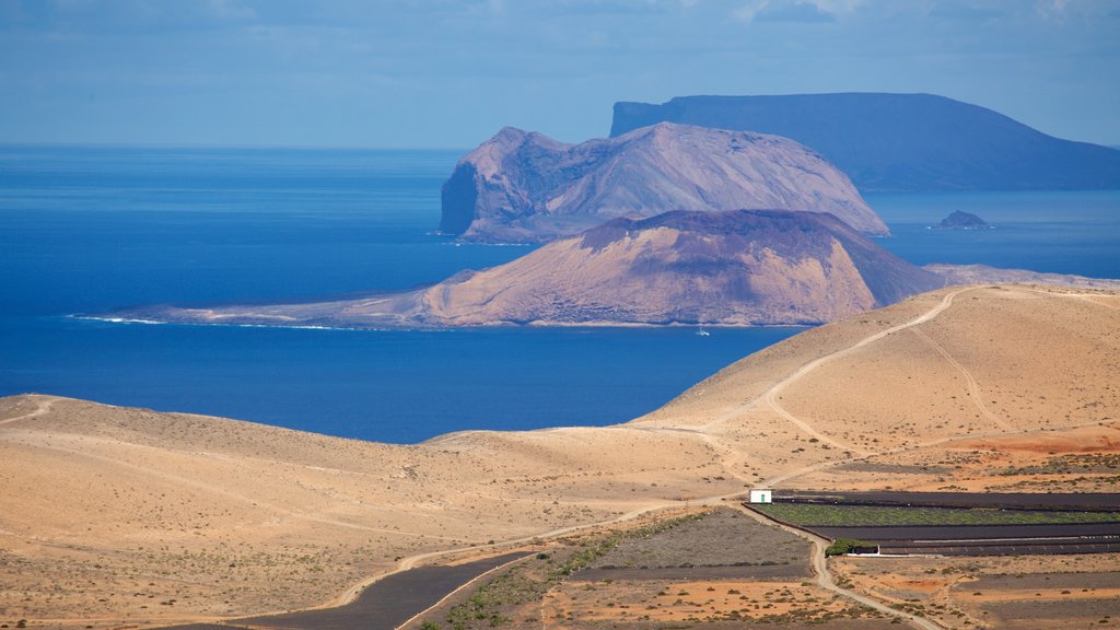 Santa Barbara Castle which includes desert views, mountains and general coastal views