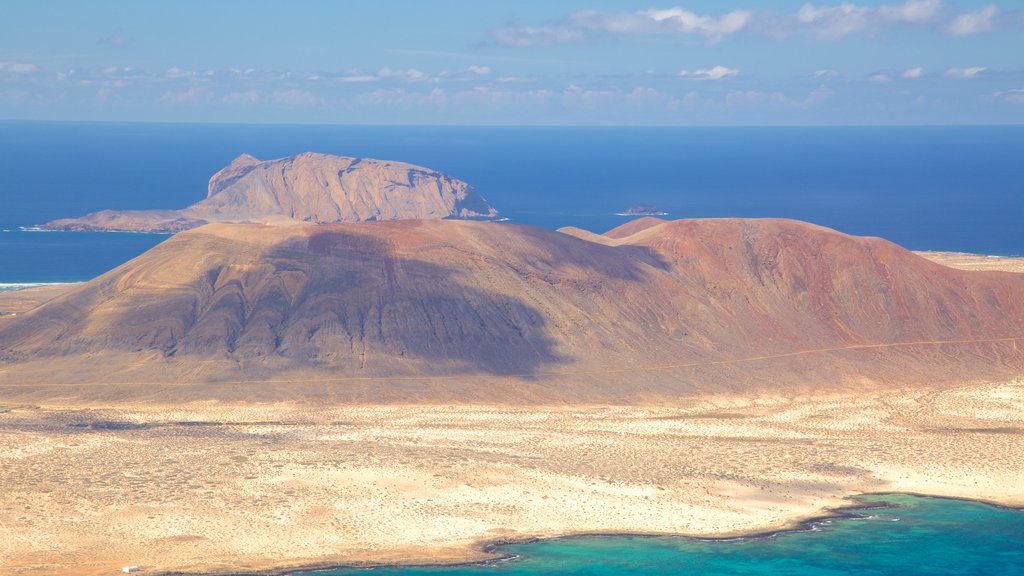 Mirador del Rio featuring general coastal views