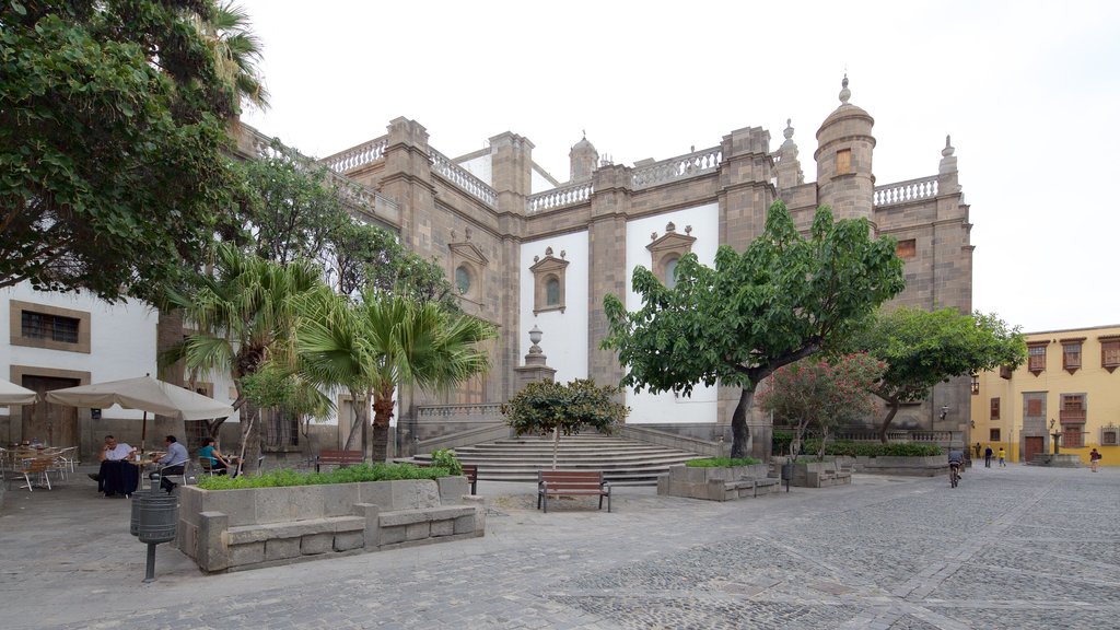 Cathedral of Santa Ana showing a church or cathedral, a square or plaza and heritage architecture