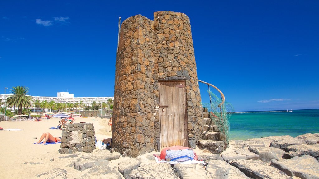 Las Cucharas Beach which includes a beach and general coastal views