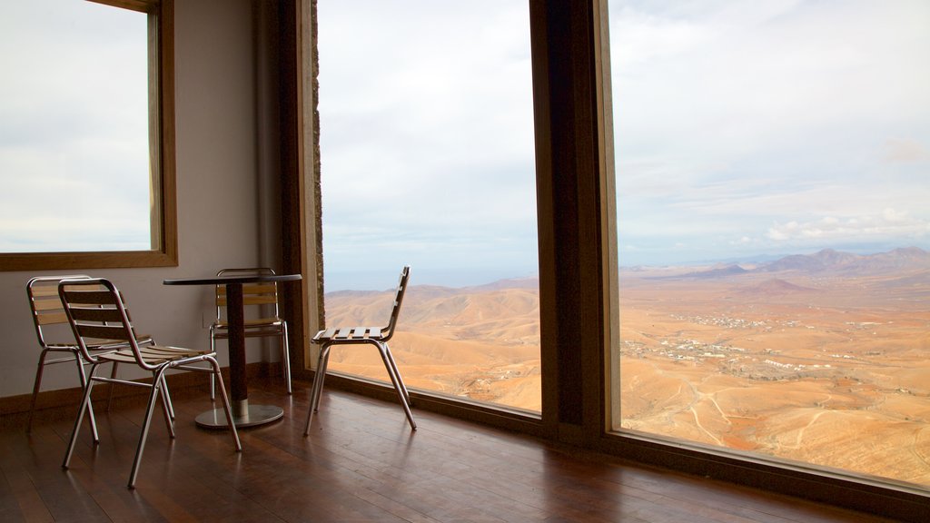 Fuerteventura showing tranquil scenes, mist or fog and interior views