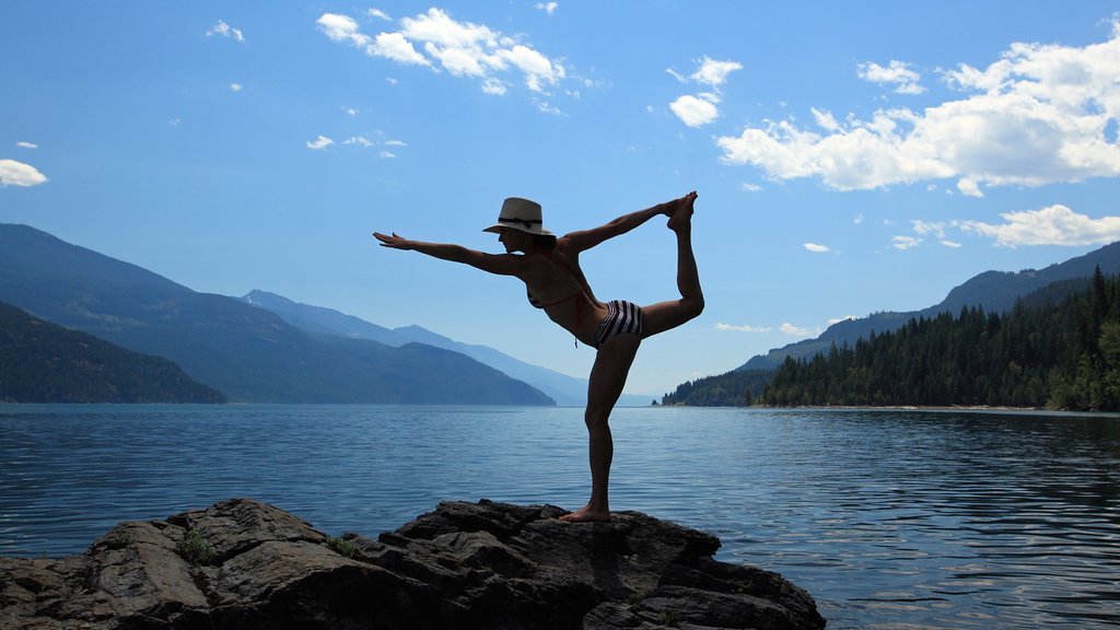 Nelson featuring mountains, a lake or waterhole and a day spa