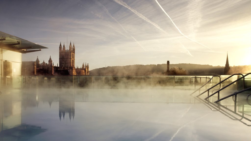 Thermae Bath Spa which includes heritage architecture, mist or fog and a pool