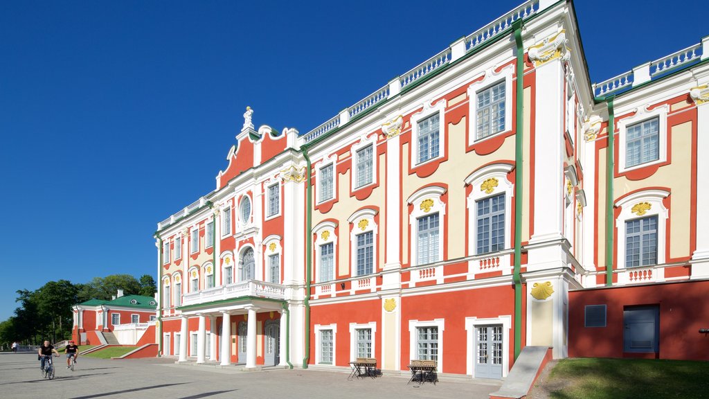 Palacio Kadriorg mostrando elementos del patrimonio, patrimonio de arquitectura y un castillo