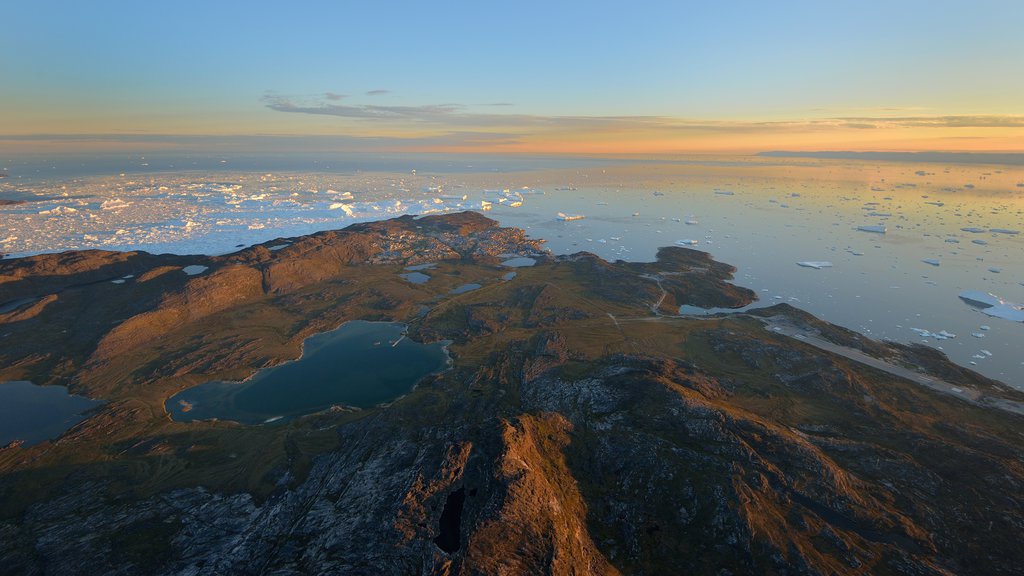 Ilulissat som visar kustutsikter, berg och landskap