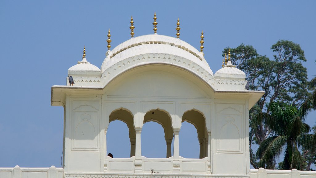 Jardines de Yadavindra, Chandigarh, India mostrando arquitectura patrimonial