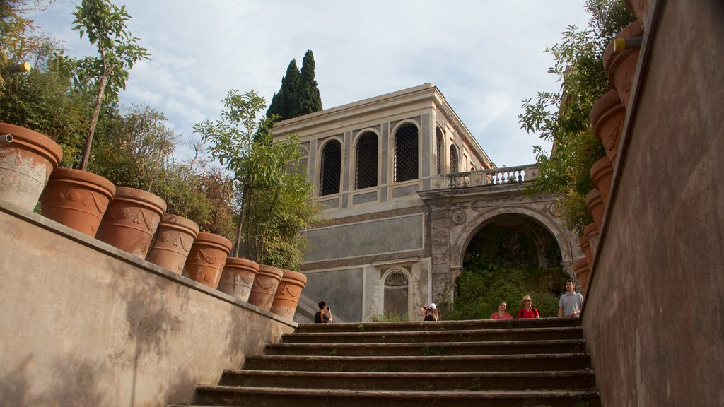 Orti Farnesiani ofreciendo patrimonio de arquitectura