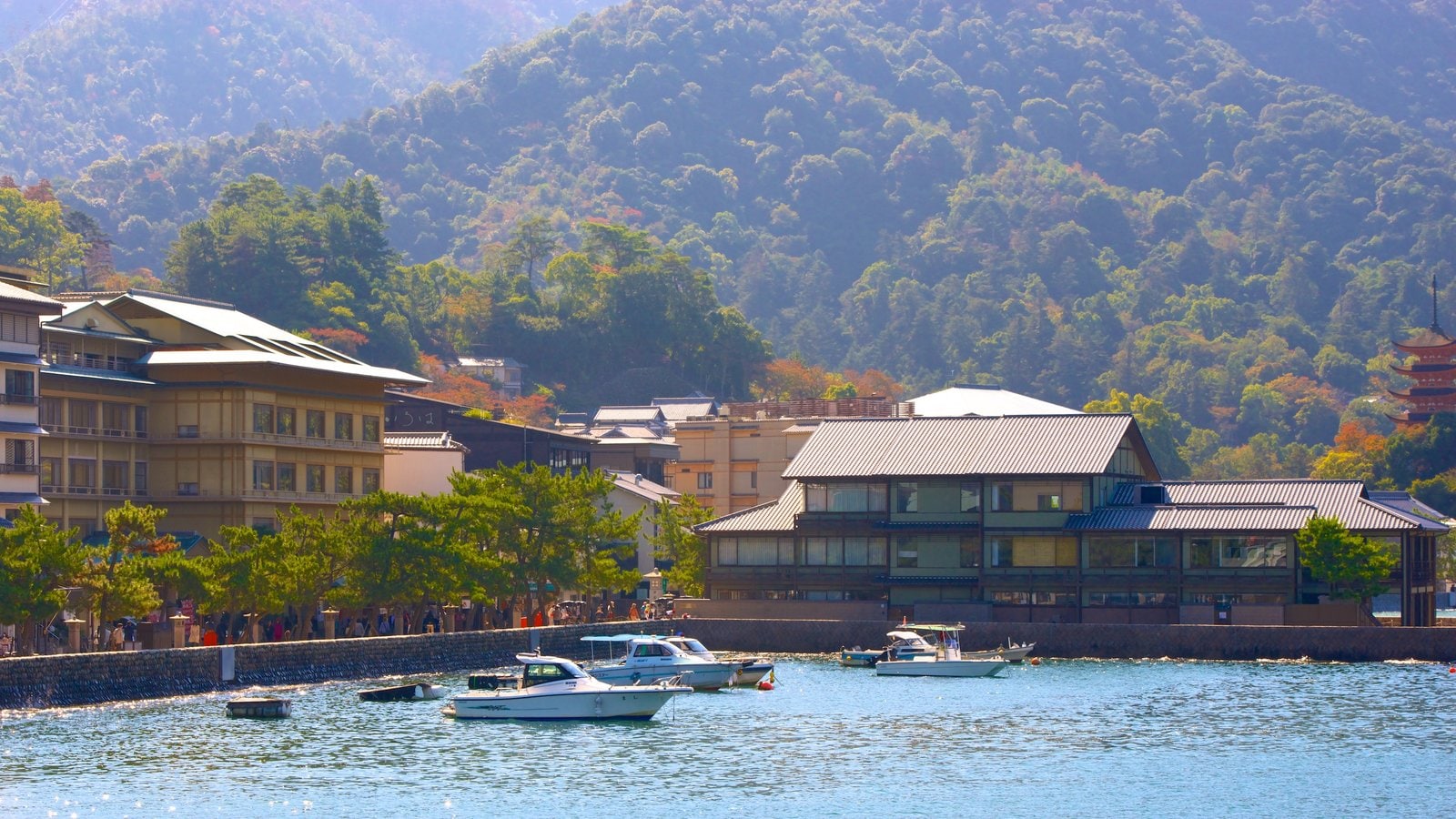 Hatsukaichi inclusief een baai of haven