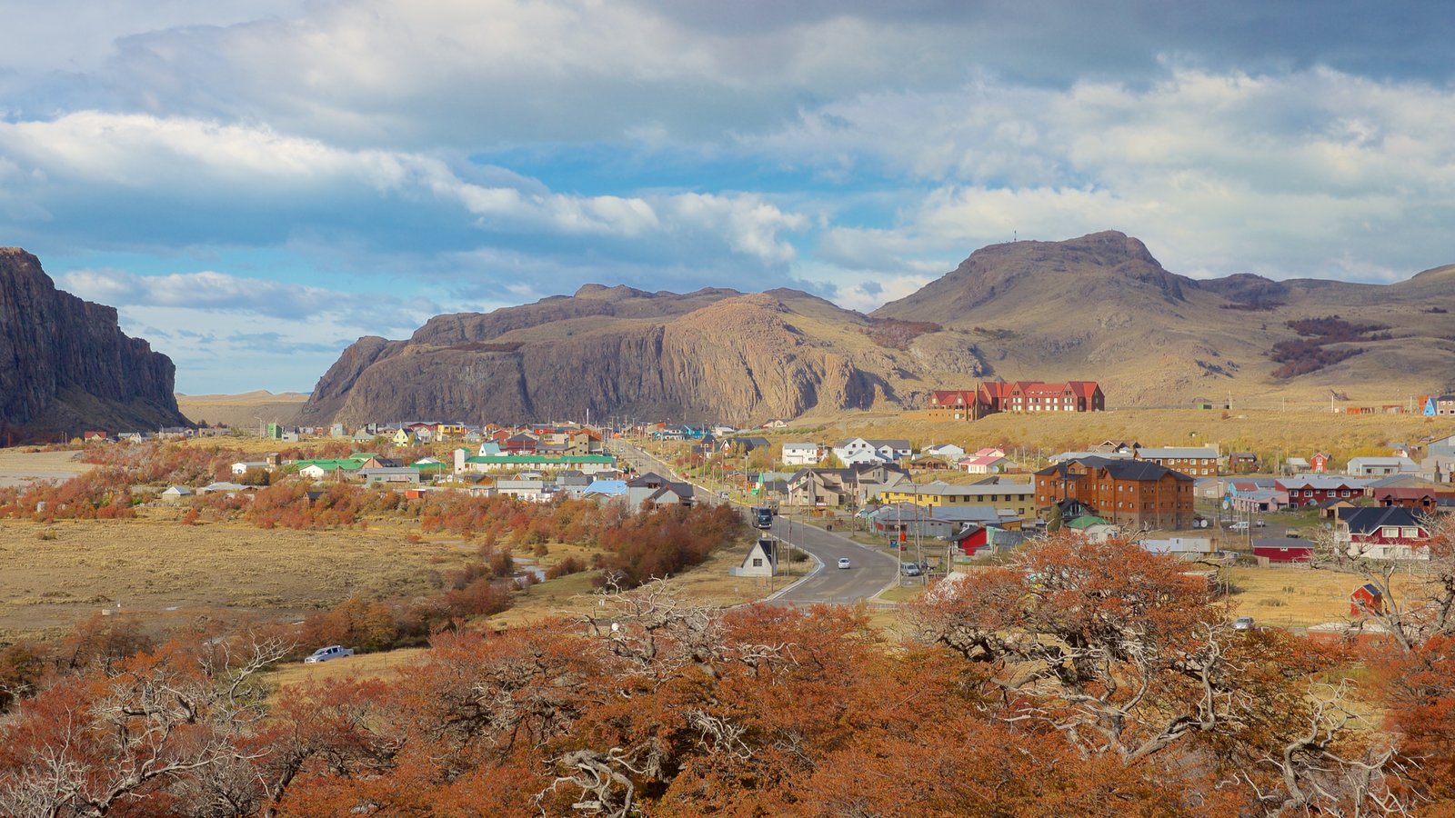Patagonia-regionen som inkluderer rolig landskap og liten by eller landsby