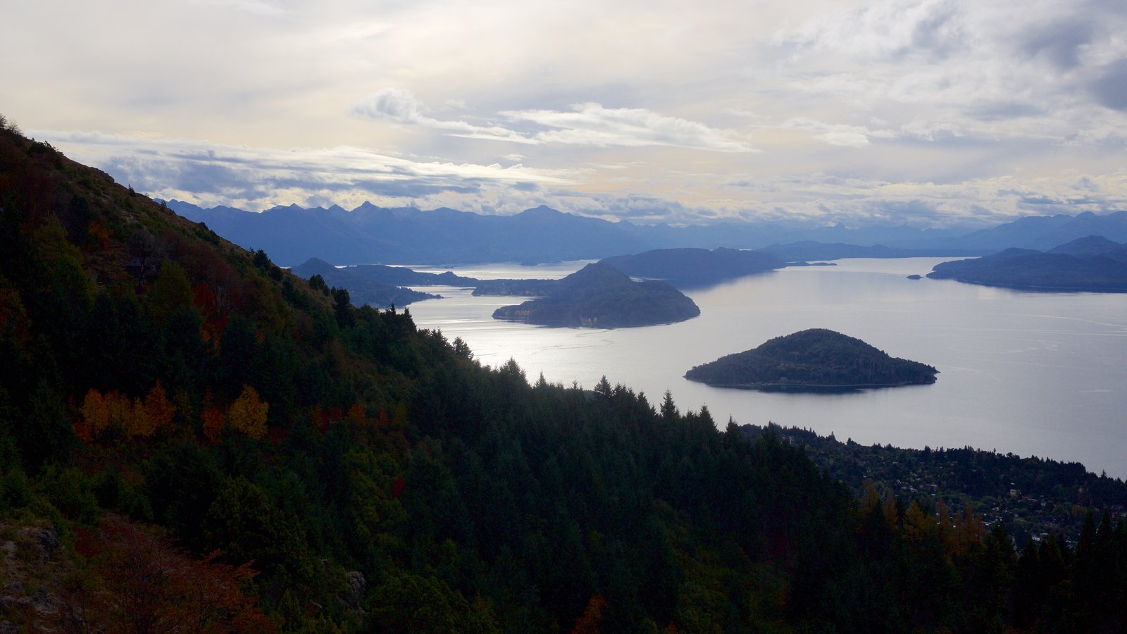 Patagonia-regionen som inkluderer landskap og innsjø
