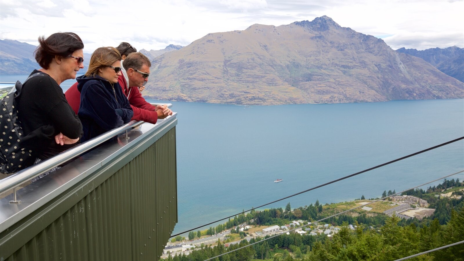 Queenstown City Centre which includes views as well as a small group of people