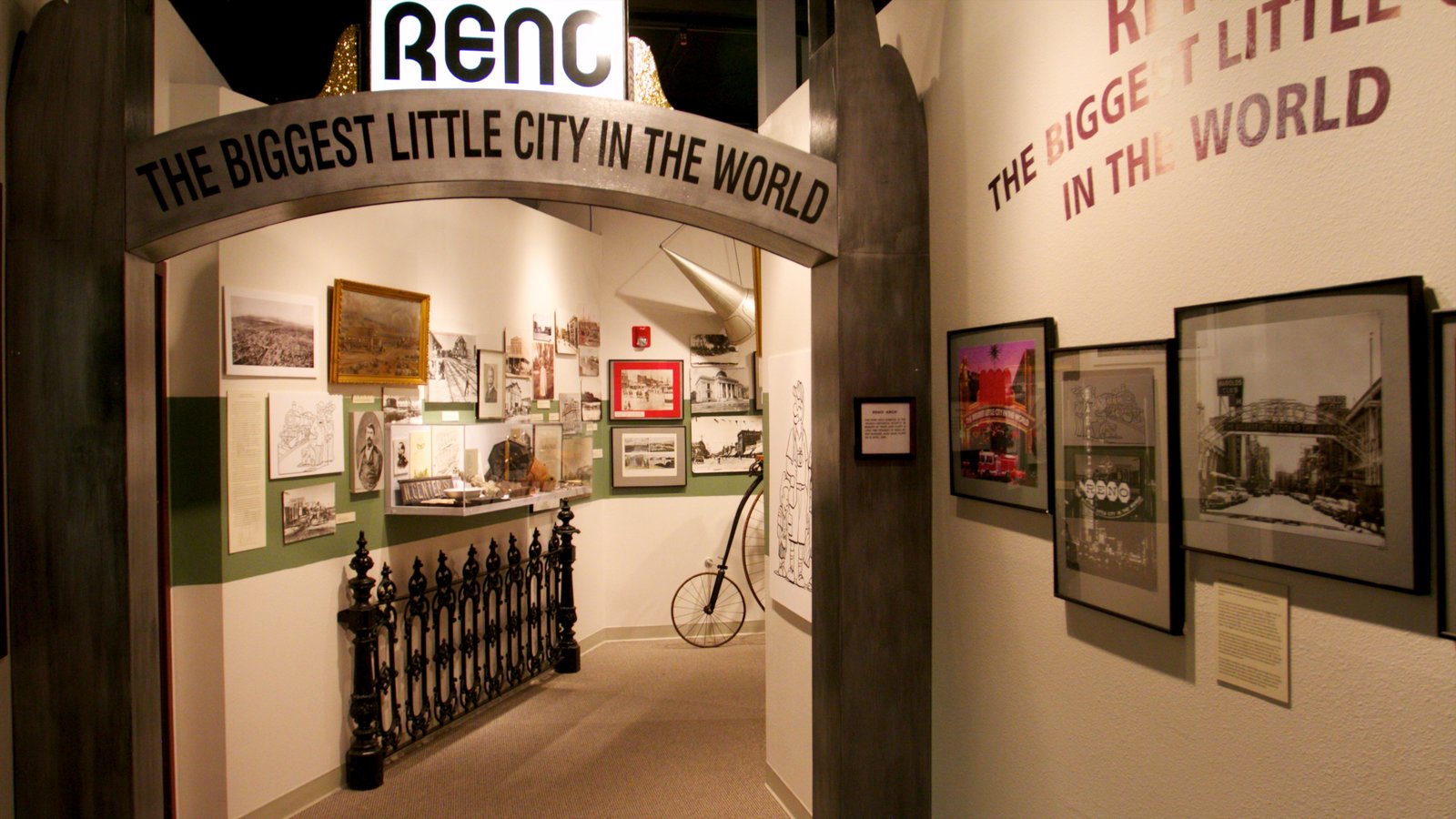 Reno bevat bewegwijzering, kunst en interieur