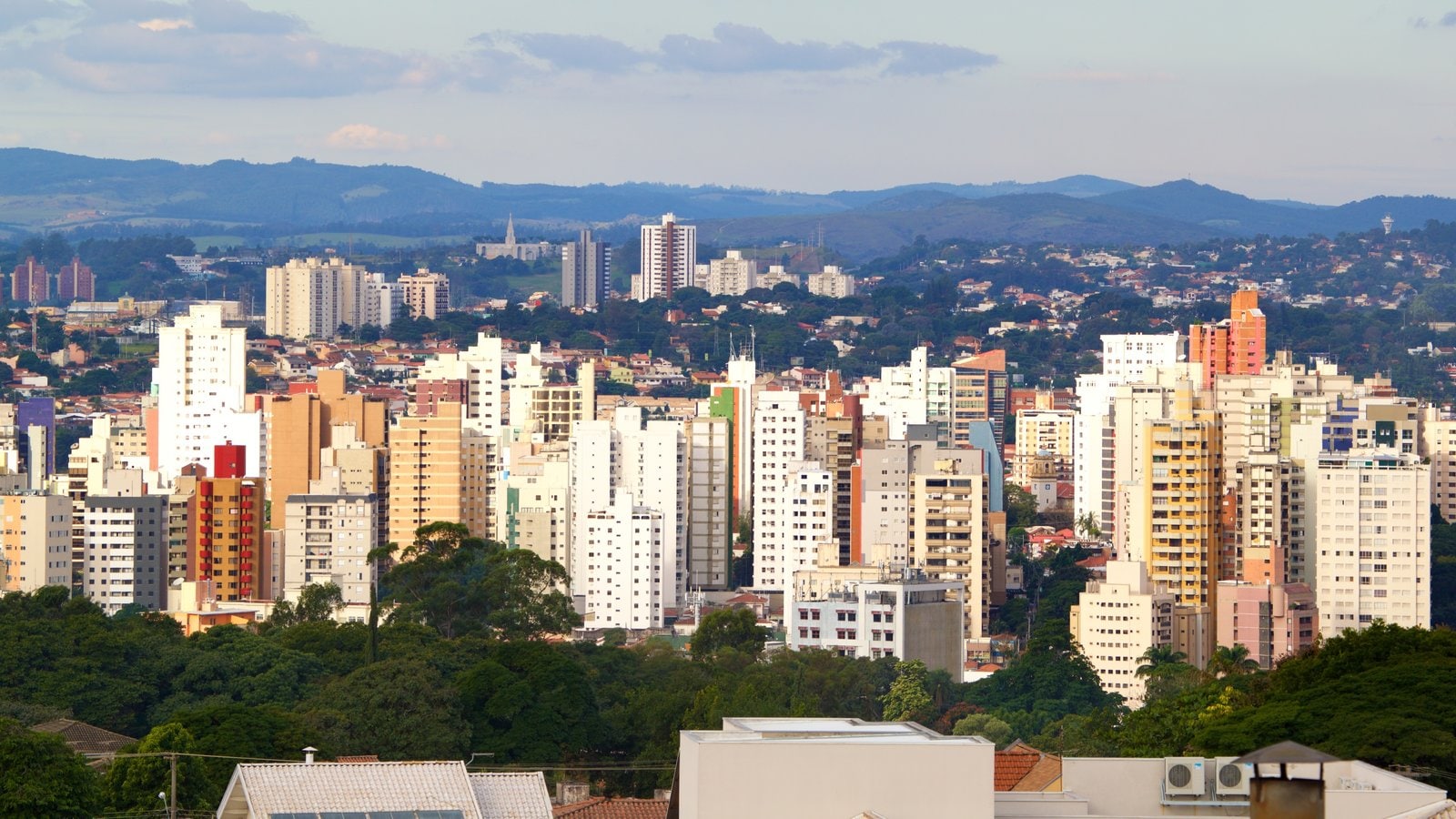 Campinas inclusief landschappen en een stad