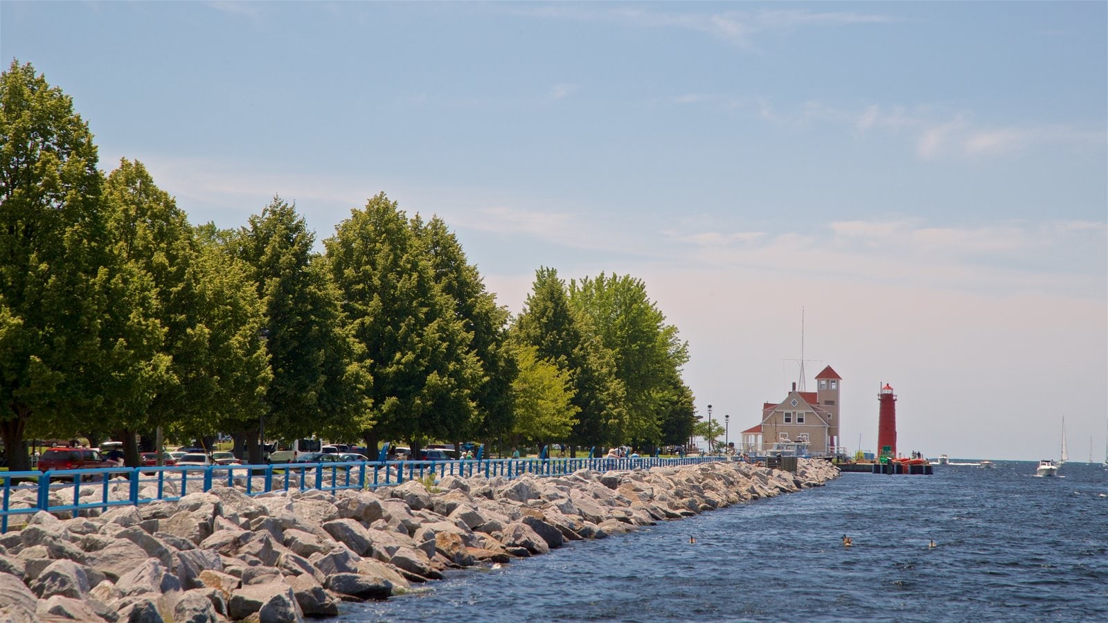 Muskegon ofreciendo vistas de una costa