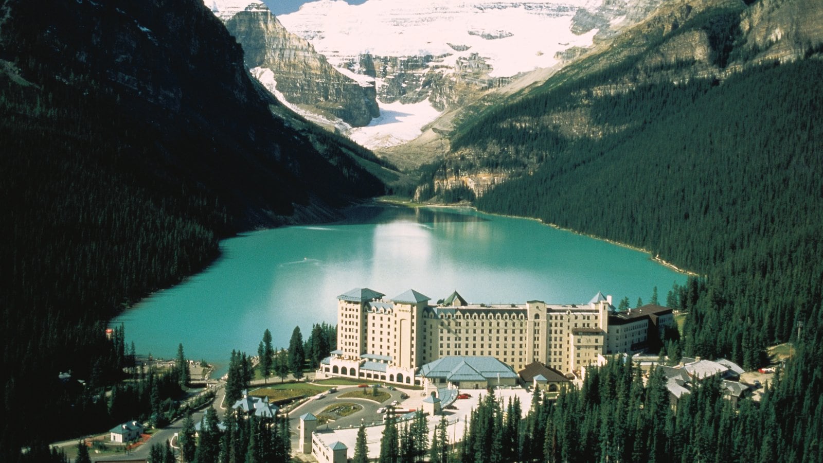 Lake Louise pictures View photos and images of Lake Louise