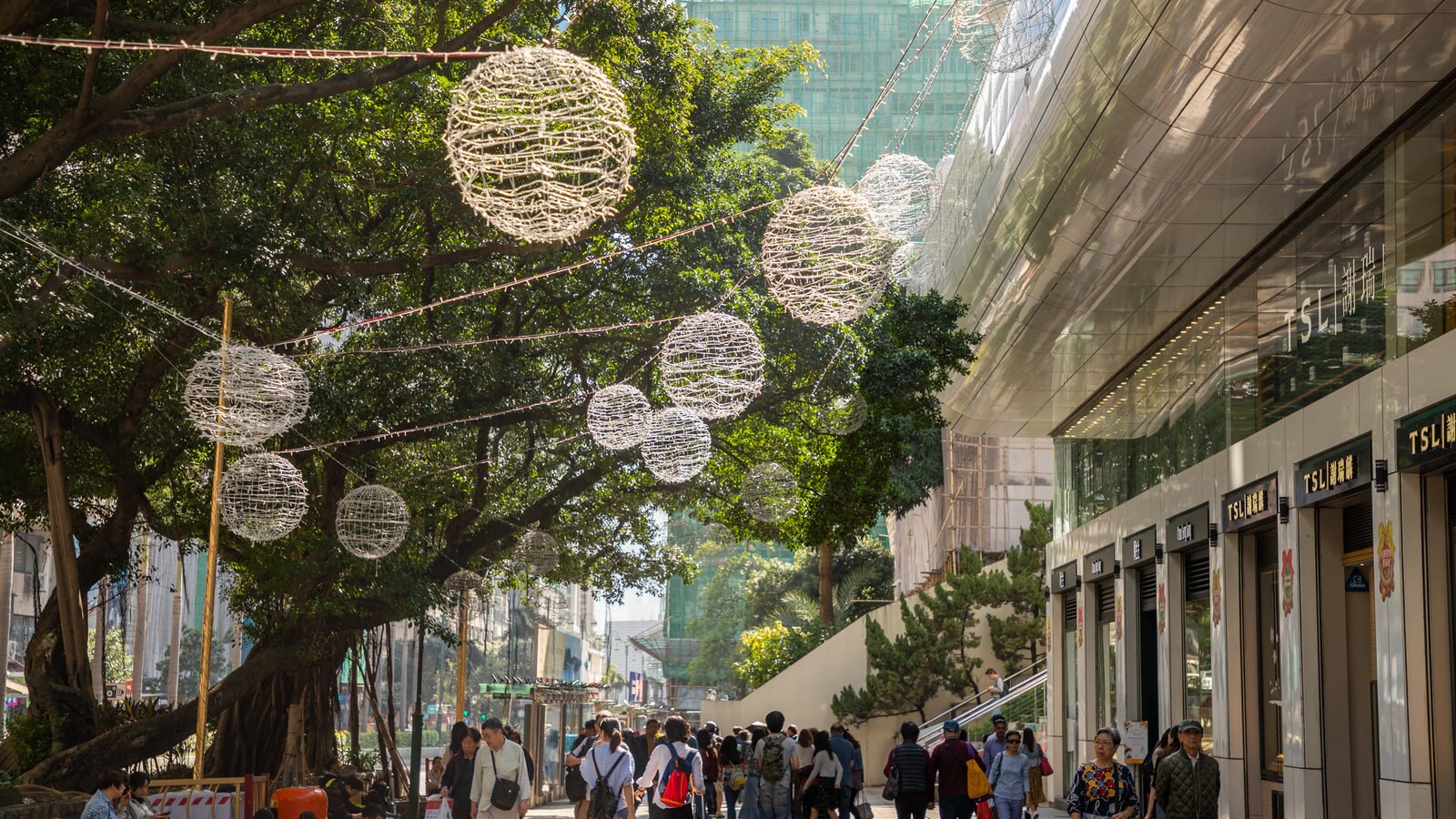 Tsim Sha Tsui which includes street scenes