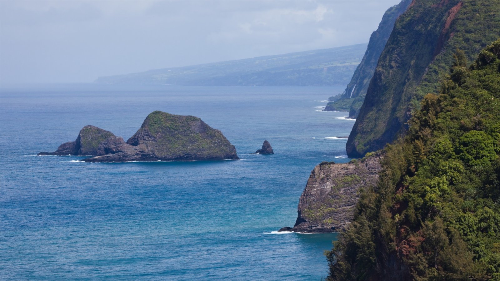 Hawaii which includes rugged coastline
