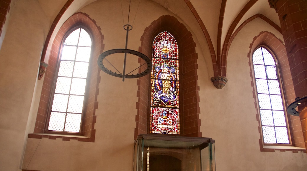 Old Nicholas Church featuring interior views, religious aspects and a church or cathedral