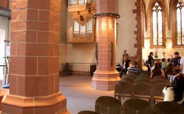 オールド ニコラス チャーチ ヘッセン エクスペディア