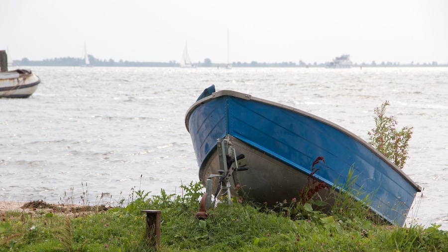 Volendam toont een meer of poel