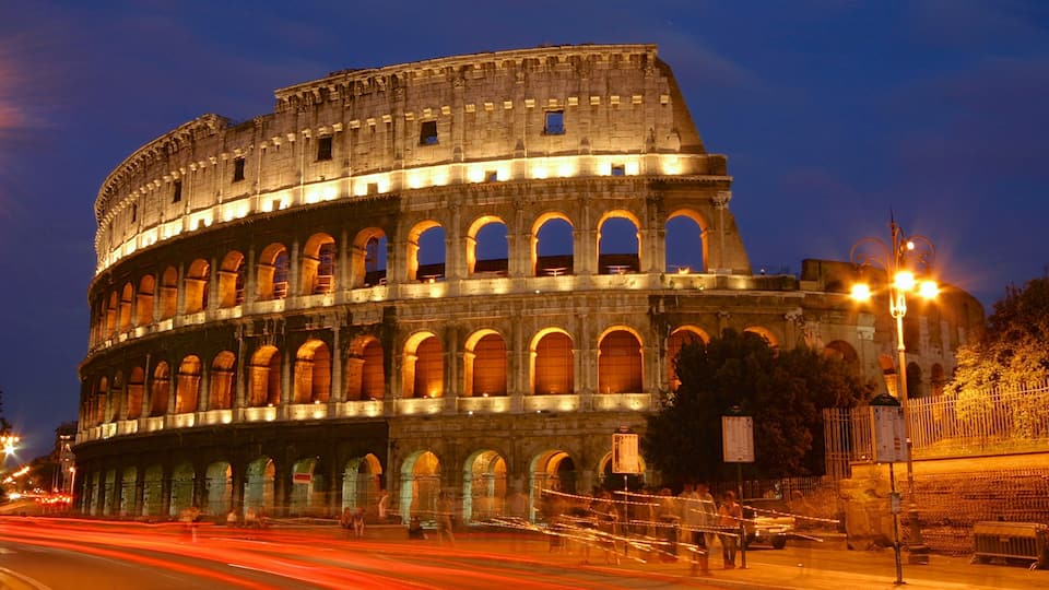 Colosseo mostrando monumento, oggetti d\'epoca e architettura d\'epoca