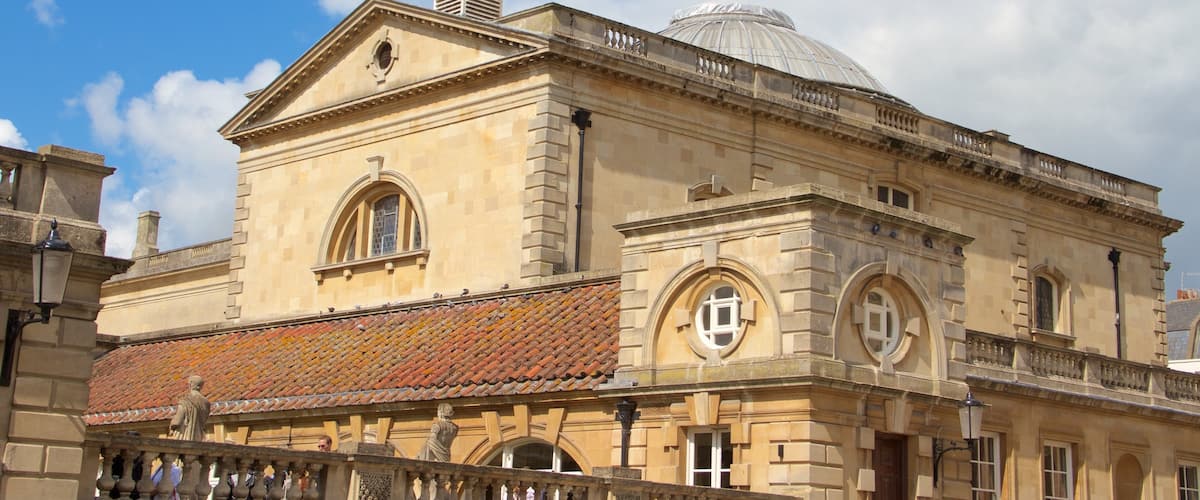Roman Baths which includes heritage architecture