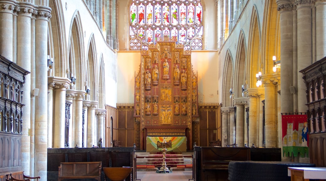 King\'s Lynn welches beinhaltet Kirche oder Kathedrale, Innenansichten und historische Architektur