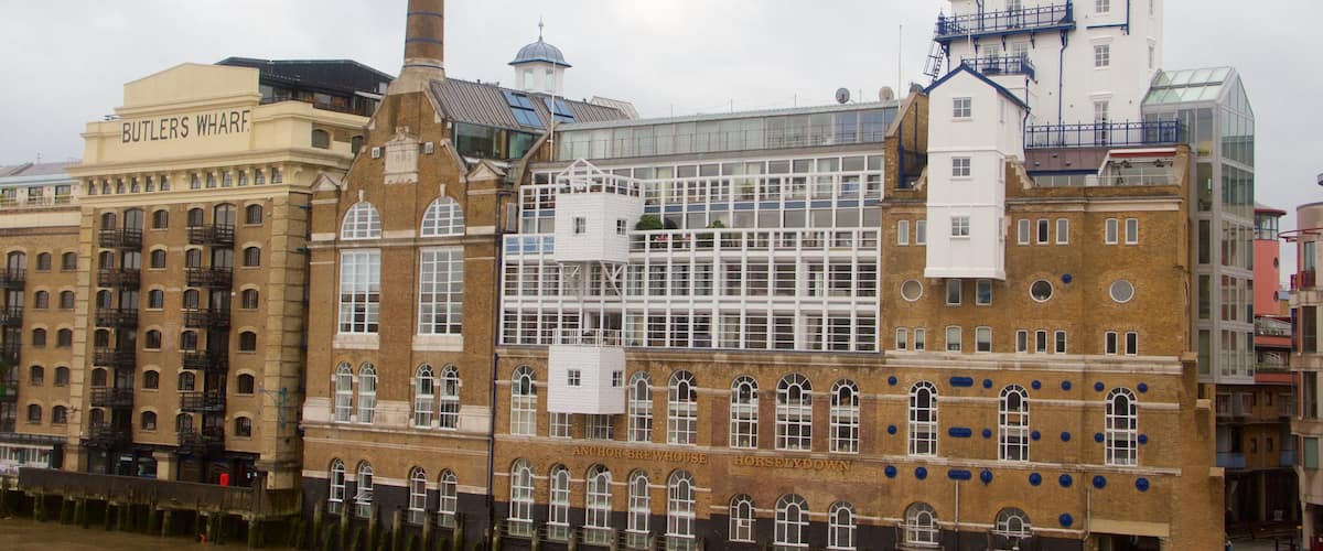 Southwark showing heritage architecture