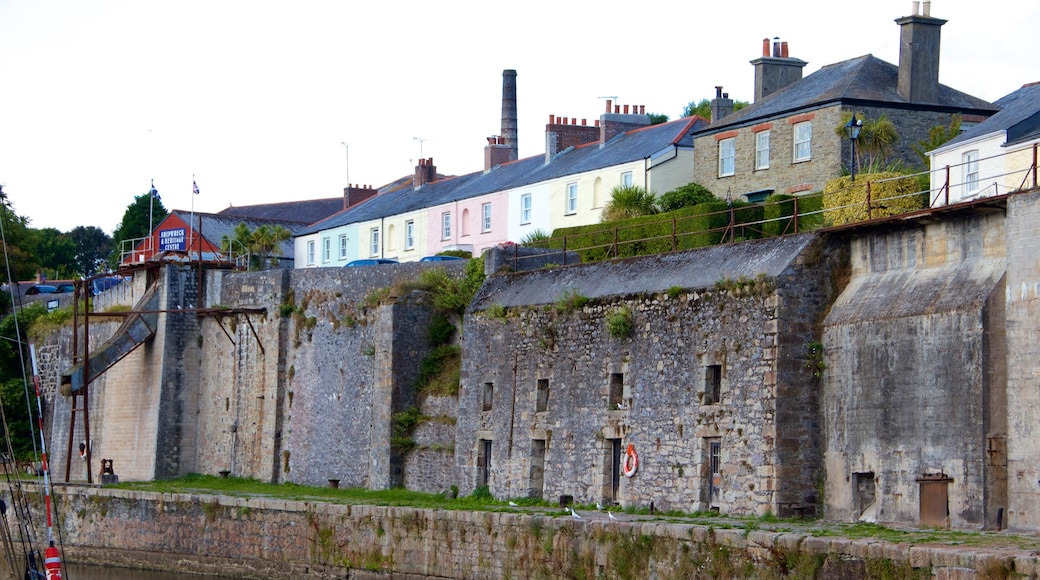 Charlestown showing heritage architecture