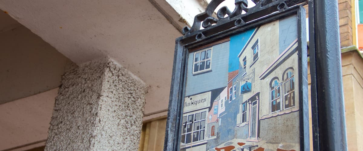 The Lanes johon kuuluu kyltit