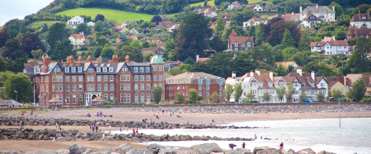 Minehead mostrando una playa, una ciudad costera y vistas generales de la costa