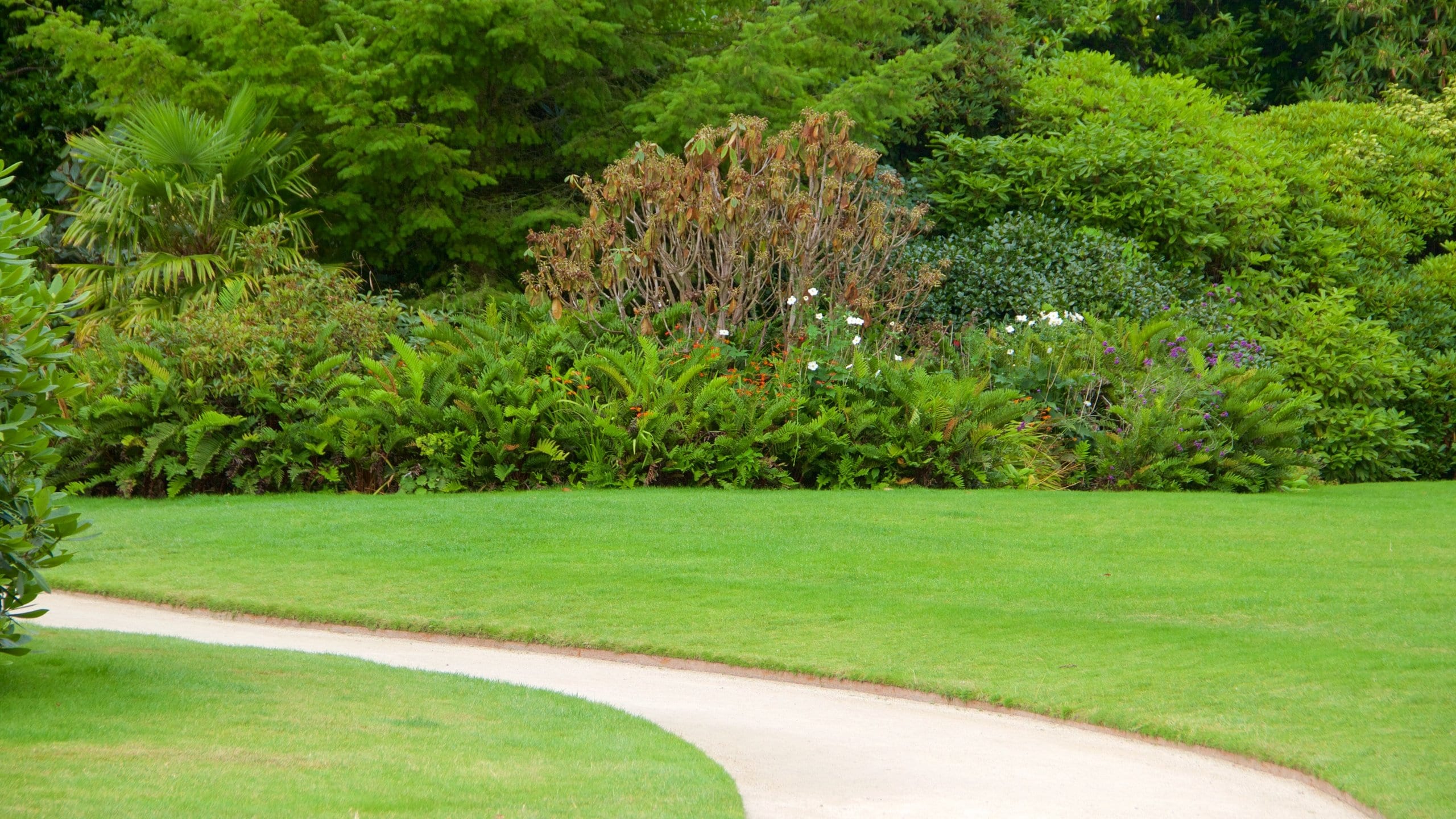 ロストガーデン・オブ・ヘリガン (セント オーステル) ツアーとアクティビティ エクスペディア