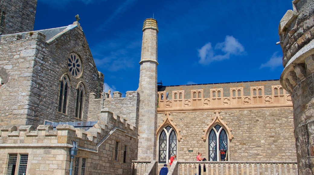 St. Michael\'s Mount showing heritage elements, a castle and heritage architecture