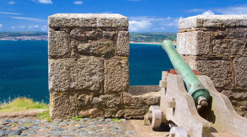 St. Michael\'s Mount showing general coastal views and a castle